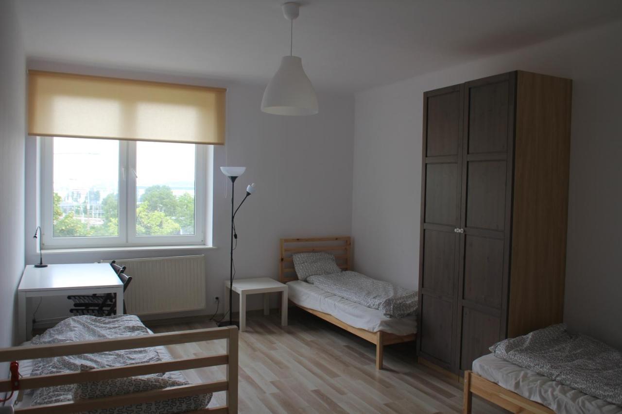 Trzyosobowy Pokoj W Mieszkaniu Czteropokojowym W Centrum Gdyni. Apartment Gdynia Exterior photo